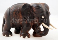 Talpából szálkát kiszedő fiú, alabástrom szobor, jelzés nélkül, ragasztott, m: 14,5 cm