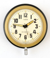 Ruhla mechanikus óra mágneses hátlappal. Működik. d: 42 mm