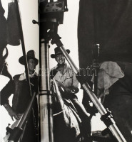 Dennis Hopper: Out of the sixties. A szerző, Dennis Hopper (1936-2010) színész (Easy Rider/Szelíd motorosok), fotográfus, forgatókönyvíró, író által DEDIKÁLT példány! Pasadena, 1986.,Twelvetrees Press. Angol nyelven. Első kiadás.